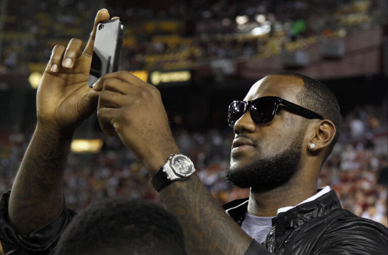 LeBron James Phone Number, Email Address, and More Celebrity Reachout